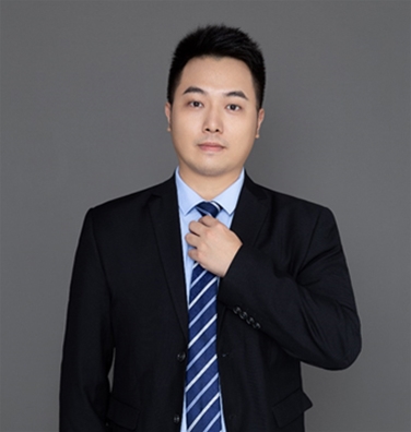 何鑫